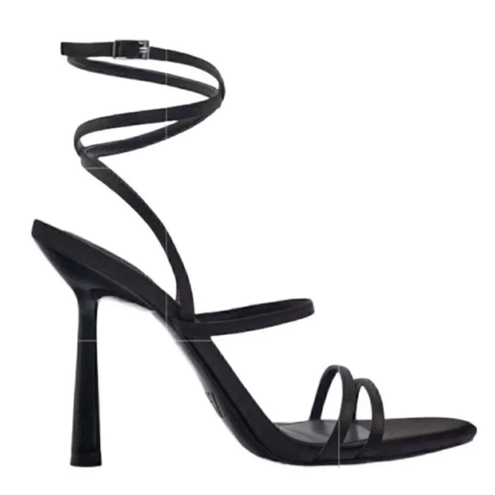 Zara Stappy Black Sandals(Size 10)